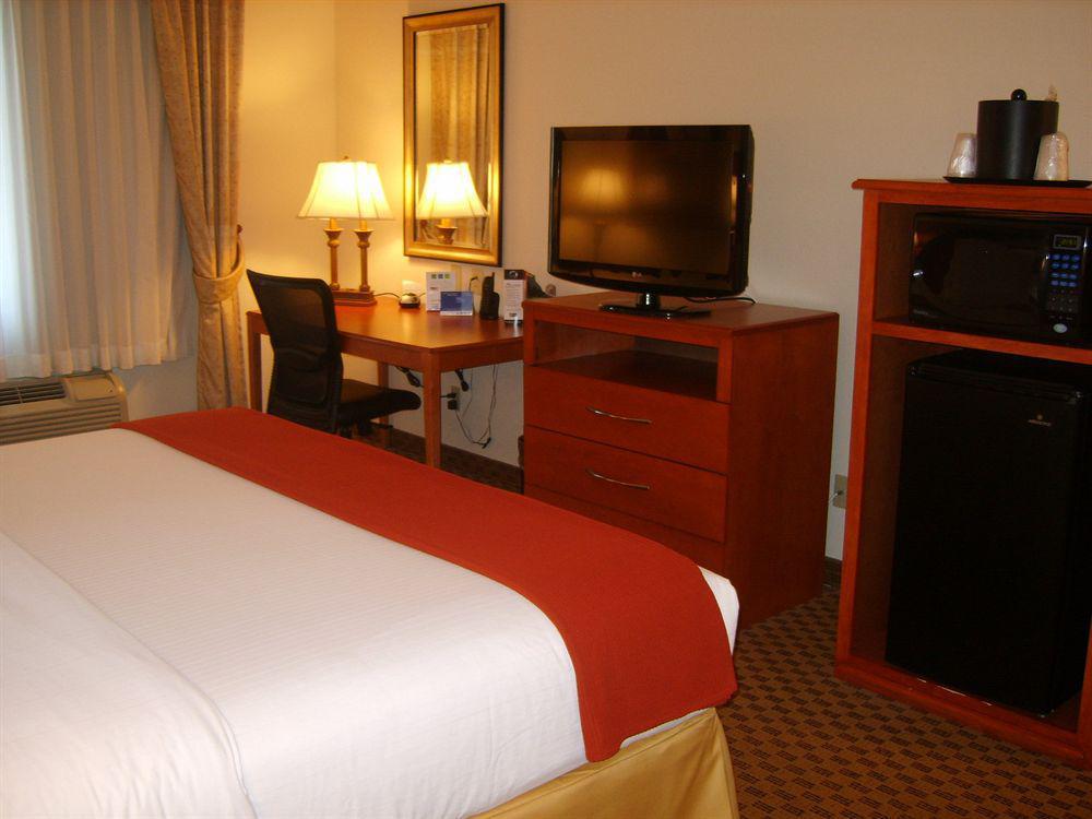 Holiday Inn Express & Suites Midland Loop 250, An Ihg Hotel Habitación foto